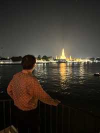Looking for the perfect sunset dinner spot in Bangkok? 