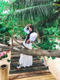 HuuLaa Beachcafe & Restaurants  - คาเฟ่ ขนอม