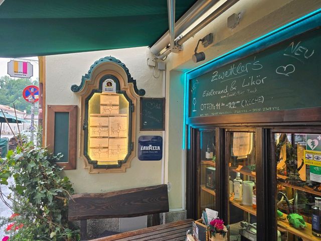 해외여행 잘츠부르크 대표 오스트리안 맛집 Zwettler's Wirtshaus