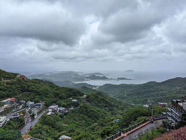 🏮 Jiufen – A Real-Life Spirited Away Experience! 🌧️✨