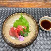 🐟✨ เณือปลา Omakase – โอมากาเสะสไตล์ใต้ในเมืองสุรา