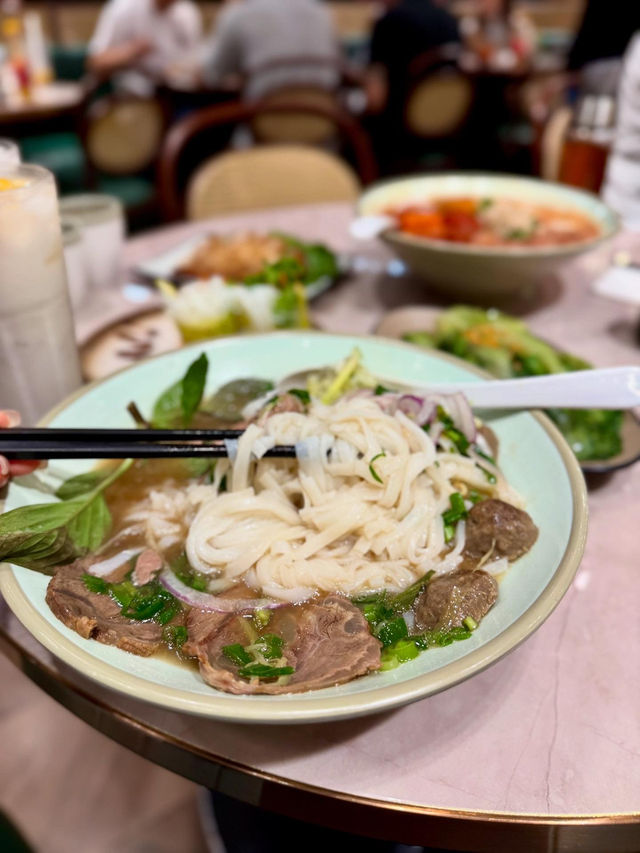 啟德體育園一間親民的越南菜🍜，性價比十分之高😍！