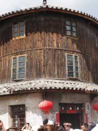 🌿 Wandering Through Dali Old Town – A Charming Mix of Culture,Tea & Street Life