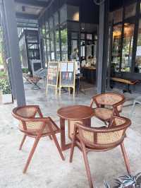📍VP Coffee คาเฟ่ลับในสวนสาธารณะกลางเมือง
