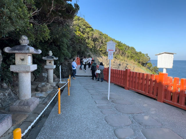 🌊 Udo Jingu – A Serene Cliffside Shrine by the Sea