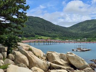 🌊⛱️ Hakdong Pebble Beach (흑돈몽돌해변) Summer Guide: Korea’s Unique Black Pebble Paradise