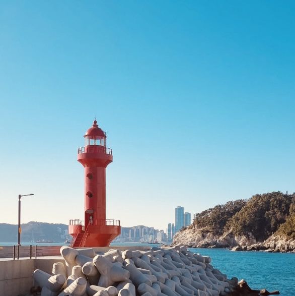 Jungni Harbor Lighthouse, Busan: A Charming Beacon in a Local Harbor