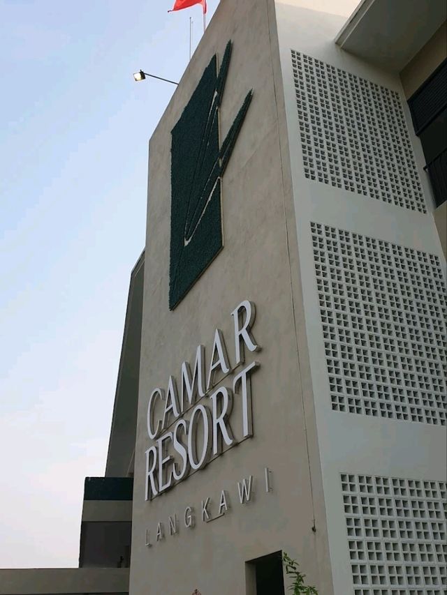 “Camar Resort Langkawi: Tranquil Beachfront Escape with 77 m Pool & Warm Hearts”