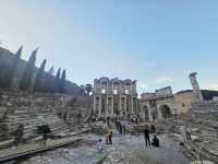 古代の繁栄を今に伝えるトルコ・エフェソスの遺跡群