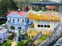 Da Lat's Crazy House: A Magical Architectural Wonderland! 🍄🕸️