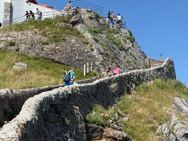 Gaztelugatxe (Dragonstone Island), Basque Country: A Treasure Island in Northern Spain! 🐉⛰️