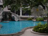 โรงแรมดี หรูหรา ริมหาด  ในราคาเบาๆๆ