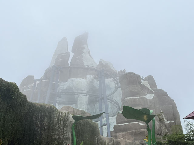  🎢🌤 Thrills Above the Clouds: Genting SkyWorlds Theme Park!