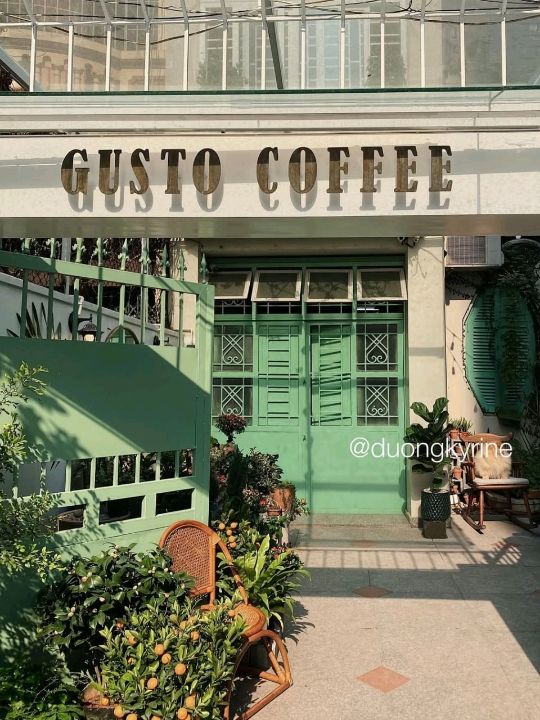 Gusto Coffee Tree is a cozy