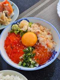 bakkai seaside kitchen : Sriracha