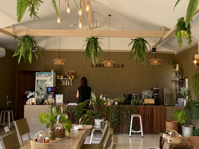 Lake villa cafe @behind the mountain สงขลา