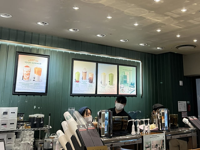 스타벅스 별마당 도서관점