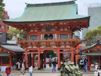 神戶鬧區內的櫻花秘境/生田神社