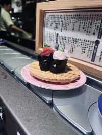 Conveyor Belt Sushi in Susukino 🇯🇵