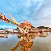 🇲🇾 Kuching Waterfront: Where Serenity Meets Sunset Splendor
