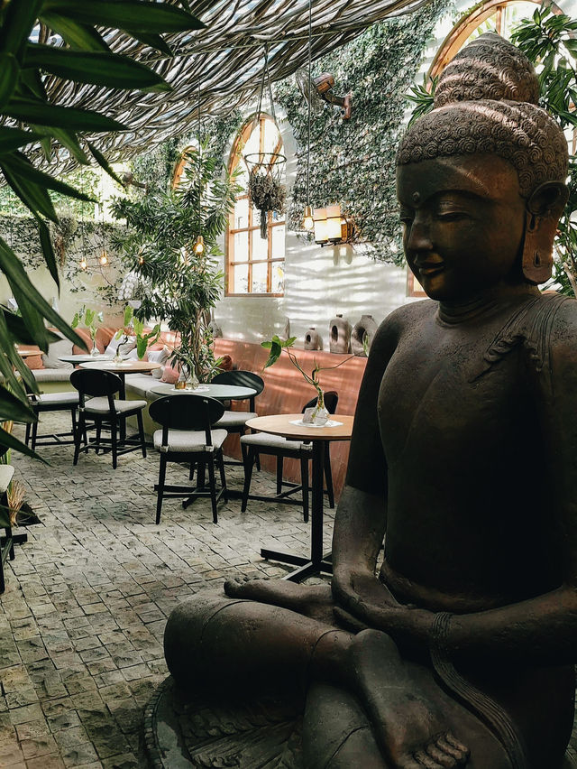 Vinyl Coffee Bar in Bali
