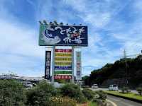 Shirahama, Japan: Coastal Charms & Seafood Delights! 🌊🍣♨️