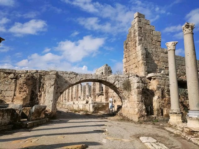 Wandering Through Time at Perge