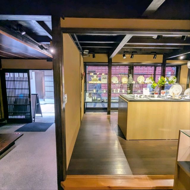 金澤 | 東茶屋街 瓷器專賣店---白瓷 Hakuji