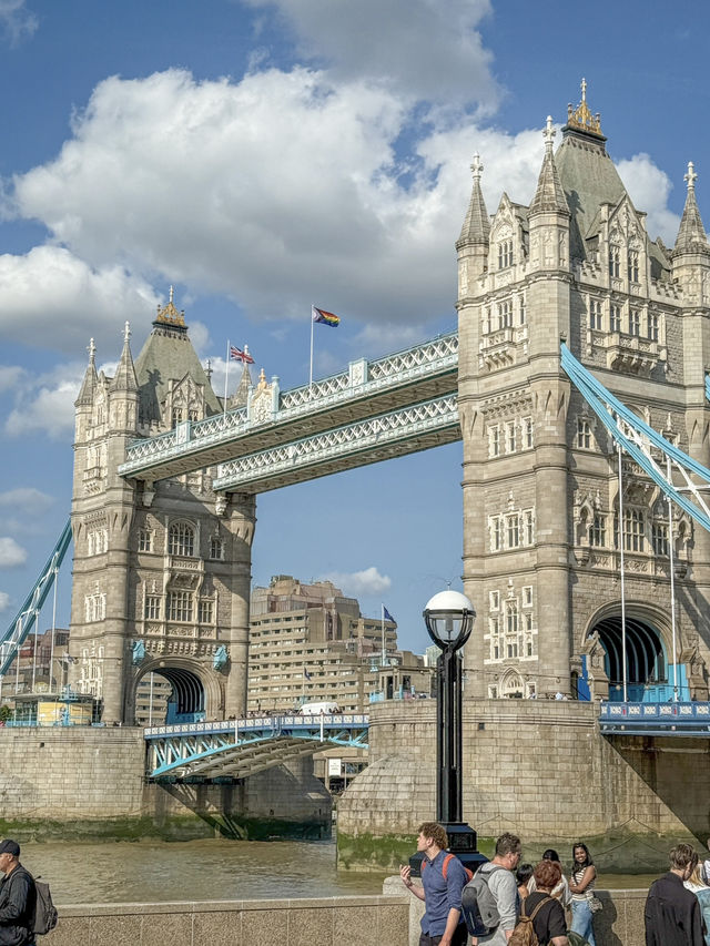 🇬🇧 포터스 필즈에서 바라본 타워브릿지, 영화 같아 🇬🇧