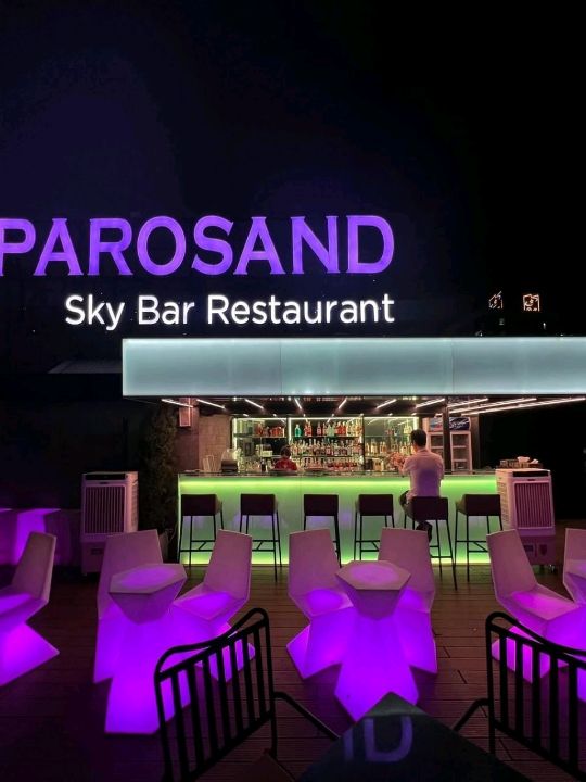 Parosand Sky Bar