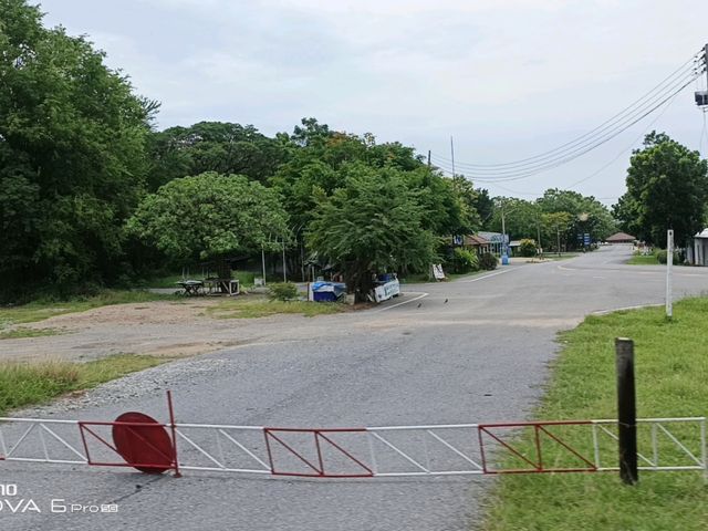 นั่งรถไฟลอยน้ำเขื่อนป่าสักลพบุรี