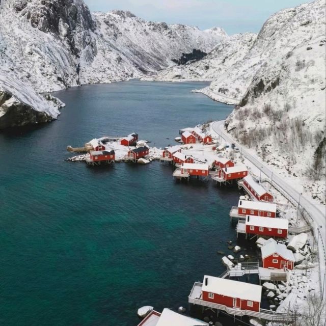 挪威羅弗敦群島的極光衝浪