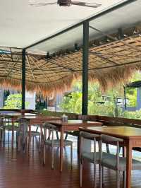 “M Leaf Cafe” 