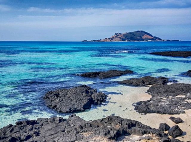 🏖️ 협재해수욕장 – 에메랄드빛 노을이 머무는 해변