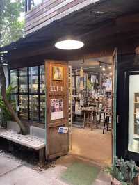 ภาชนะ สตูดิโอ บ้านข้างวัด 🍶🌿