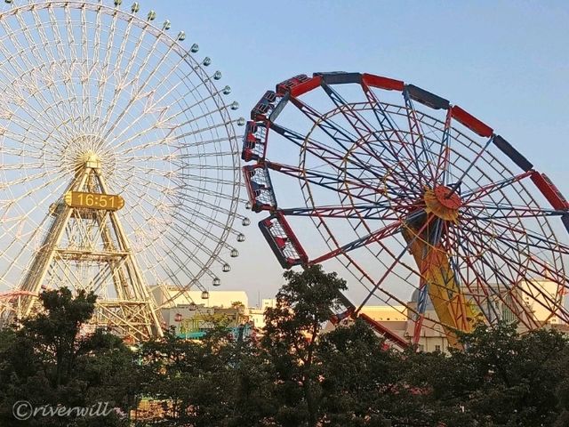 【神奈川】コスモクロック21が目印「よこはまコスモワールド」