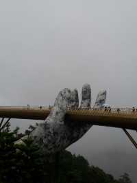 ดานัง บานาฮิลล์ในวันที่ฝนตก