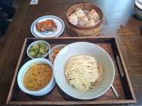 ✨上海李百蟹高質必食推介🤩邊吃蟹黃面醉蟹小籠包邊看陸家嘴美景💯