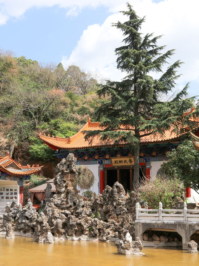 วัดเก่าแก่ในคุนหมิง “Yuantong Temple"