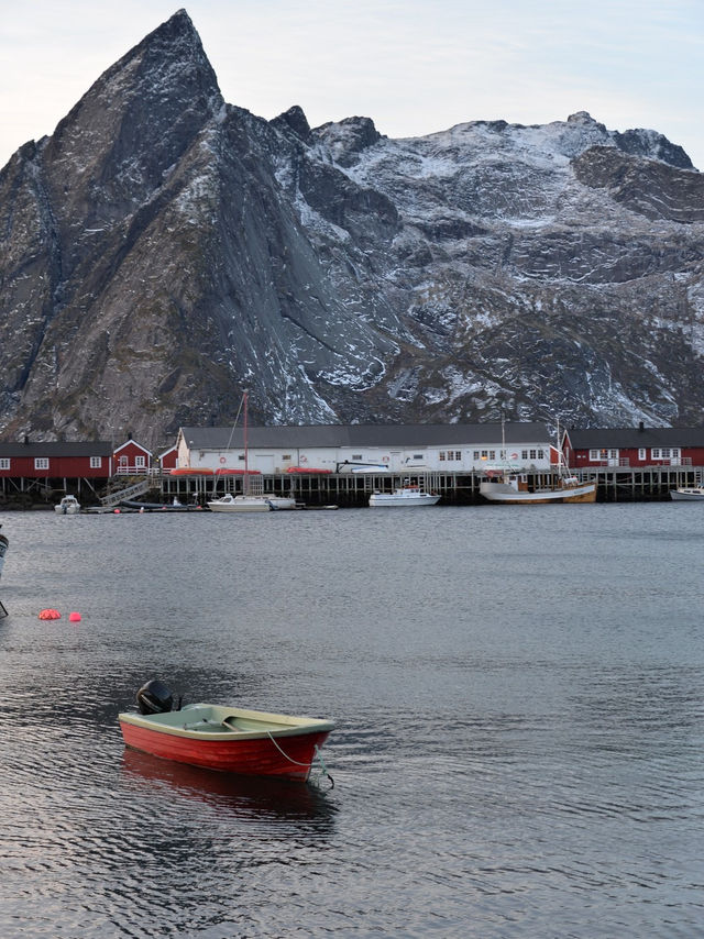 Reine หมู่บ้านแสนสงบ ของเกาะlofoten  Reine หมู่บ้านแสนสงบ ของเกาะlofoten