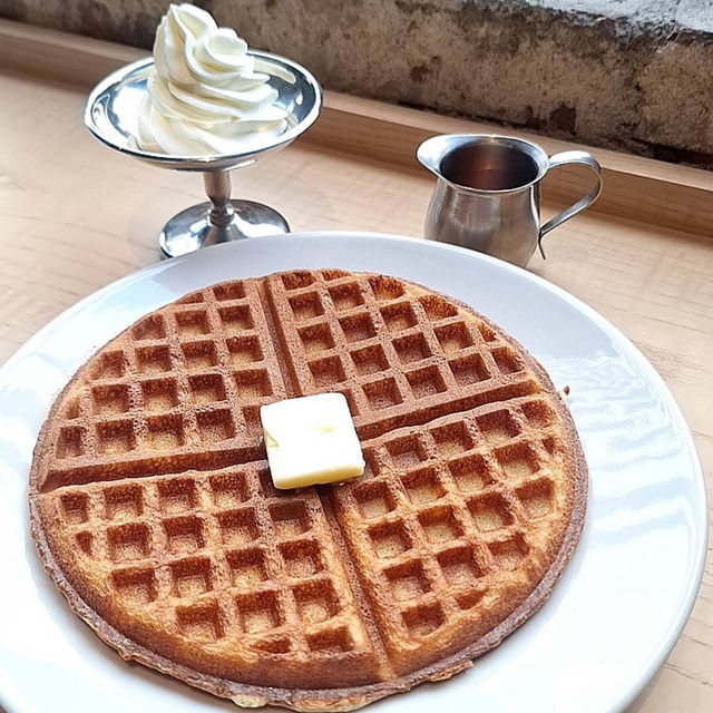 【東京/日本橋兜町🇯🇵】元銀行のレトロビルが現代に蘇る✨ CAFE DANCE