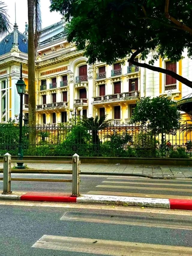 🎭 Hanoi Opera House – A Glimpse of French Elegance in Vietnam