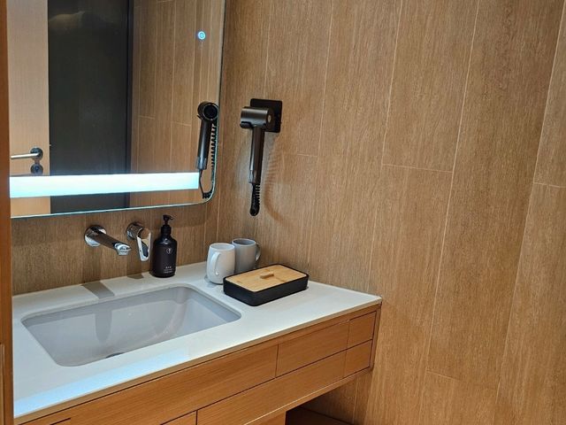 รีวิว Ji Hotel (Shanghai People's Square Branch) รีวิว Ji Hotel (Shanghai People's Square Branch)
