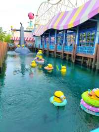 💛 “The Banana Icon: Minion Statue at Universal Studios Beijing”