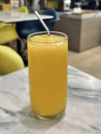 The Sunny Side Café – Boracay: Breakfast, Beachfront & Big Flavors 🌴☕
