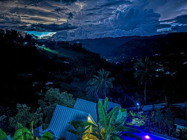 Finding Calm at Hideout sa Babag