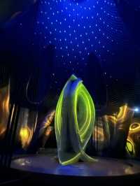 上海塔-摩登建築風格感受都市脈搏  