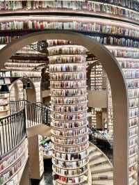 都江堰一日遊攻略：離堆公園、古城漫步與鏡面書閣