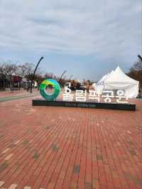 ⭐서울 올림픽공원 하루 코스 – 거대한 엄지상 구경하고, 가을 댑싸리 걷고, 청와옥에서 마무리!