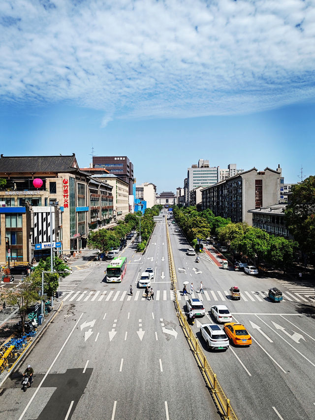 The Dual Pulse of Xián The Dual Pulse of Xián